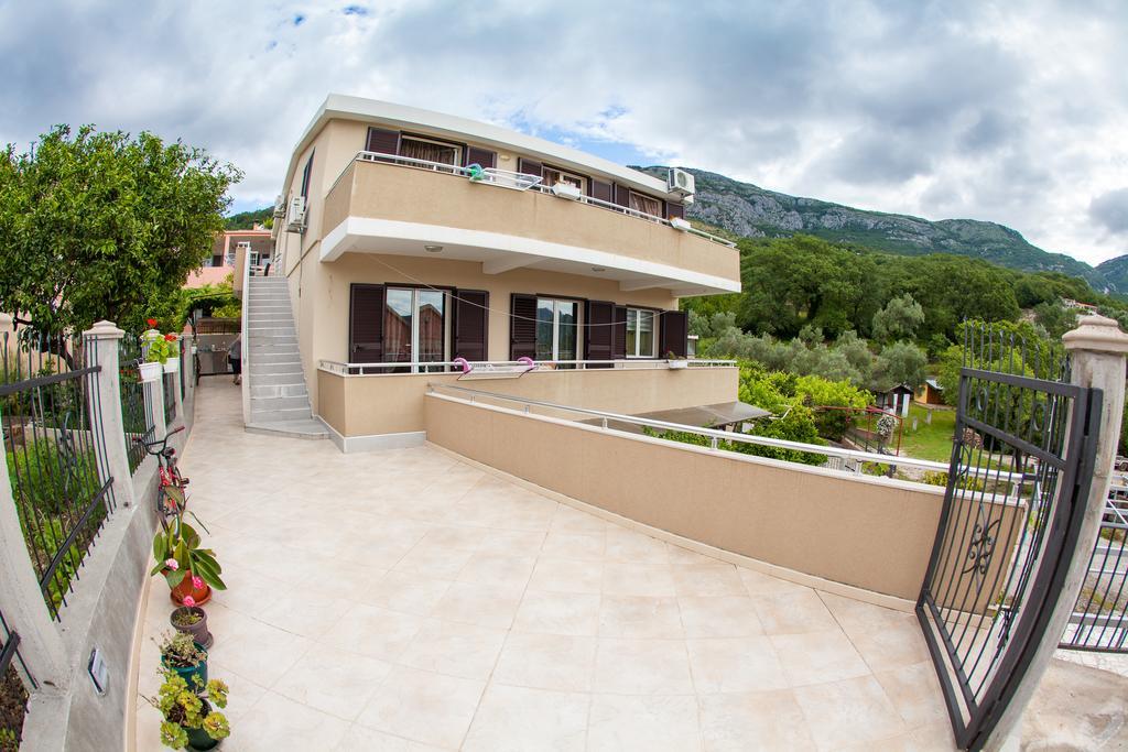 Apartments Vila Masha Petrovac Exterior photo